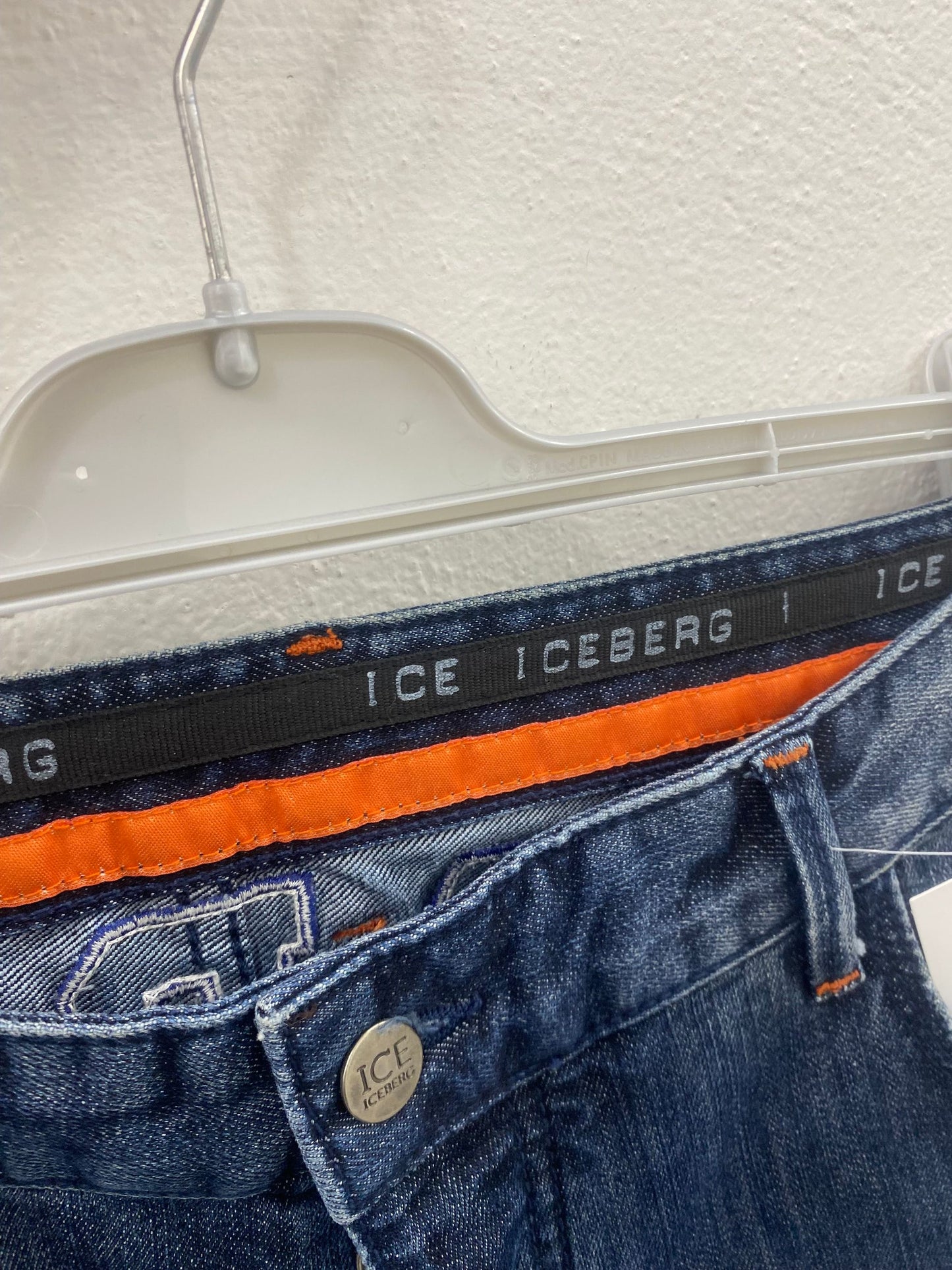 jeans iceberg