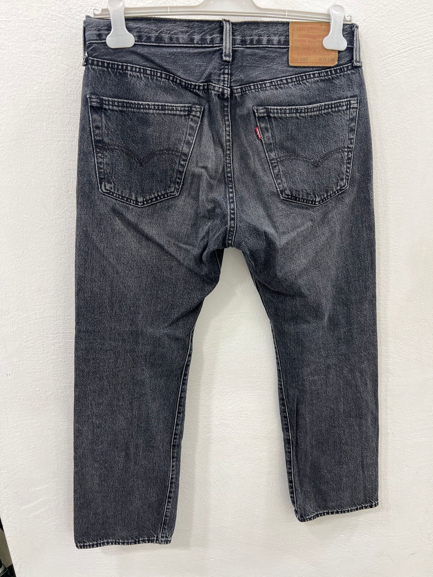 Pantaloni levis