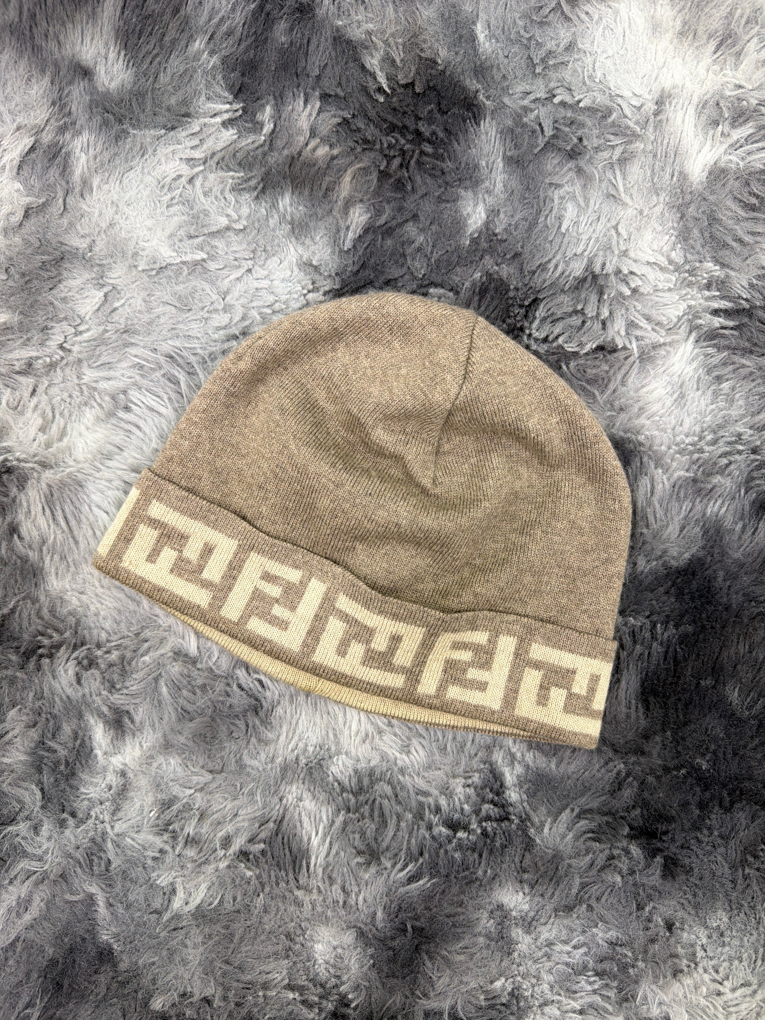 CAPPELLO FENDI