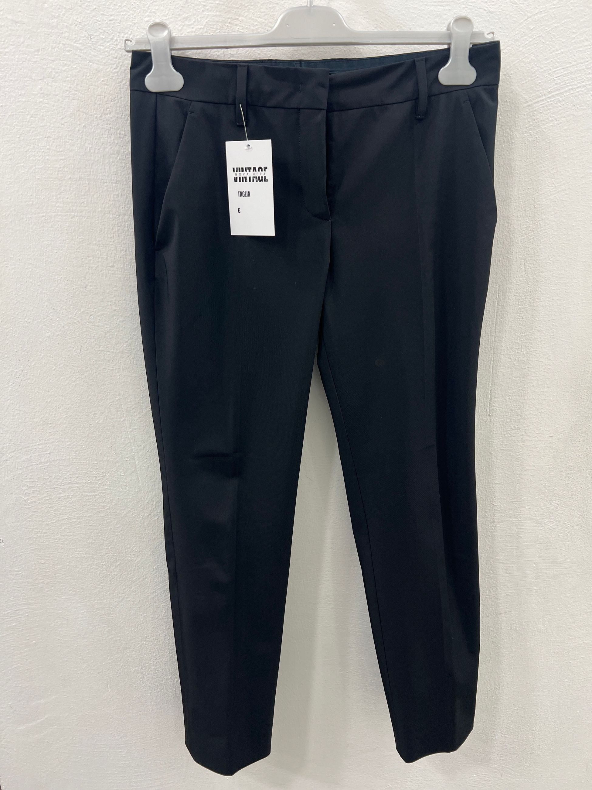 Pantaloni prada