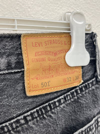 Pantaloni levis