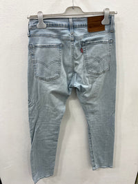 Pantaloni levis