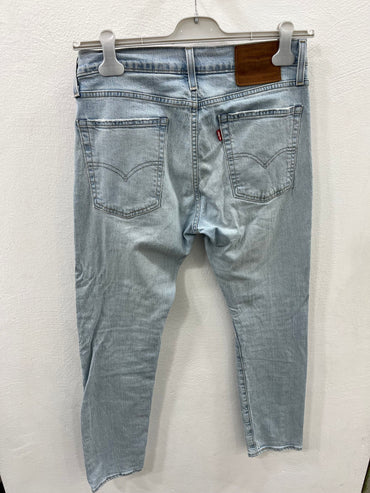 Pantaloni levis